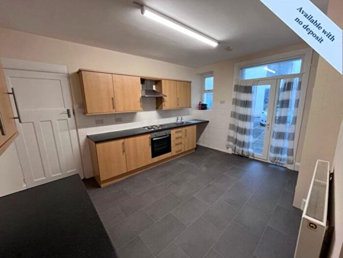 2 Bedroom Flat To Rent In Belgrave Court, Uplands, Swansea, SA1