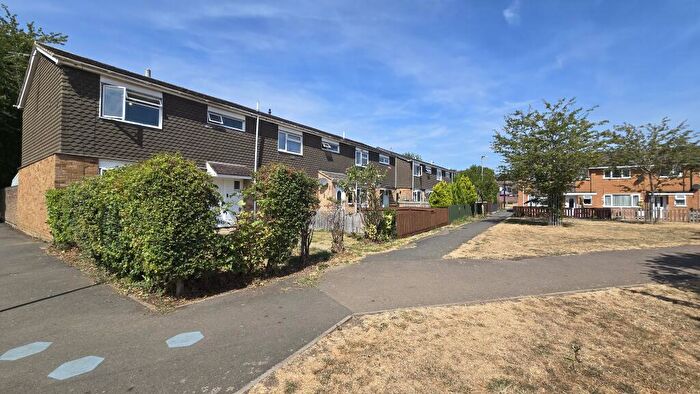 3 Bedroom End Of Terrace House To Rent In Portway Banbury, OX16