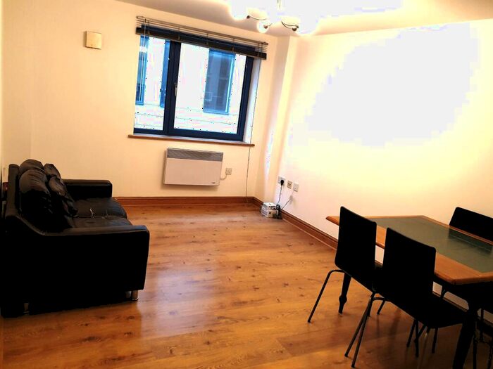 1 Bedroom Apartment To Rent In Whitworth Street, Manchester, M1