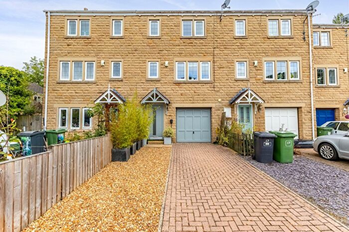 3 Bedroom Terraced House For Sale In Holmebank Mews, Brockholes, Holmfirth, HD9