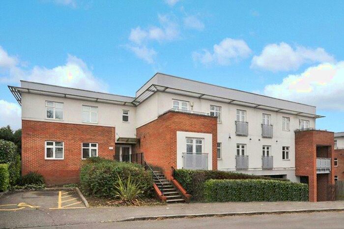 2 Bedroom Apartment To Rent In Riverlock Court, Spring Gardens Road, High Wycombe, Buckinghamshire, HP13