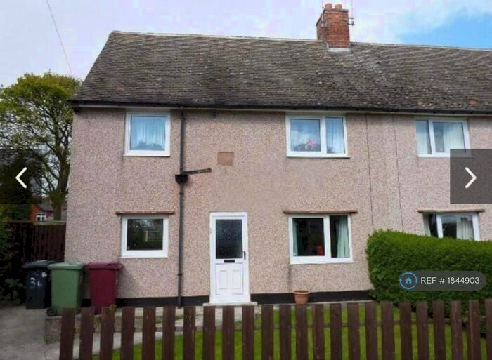 3 Bedroom Semi-Detached House To Rent In Mornington Rd, Chesterfield, S42