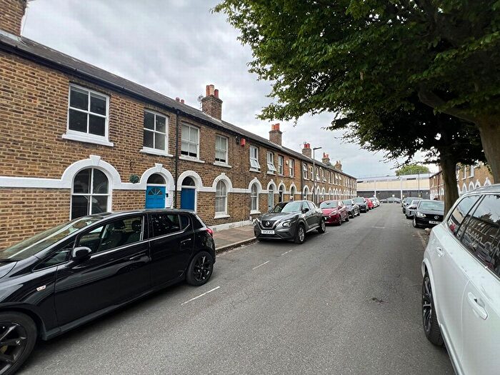 3 Bedroom Terraced House To Rent In Moorland Road, Bromley, BR1