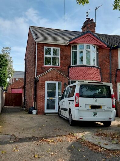 3 Bedroom Property To Rent In De Aston Square, Scunthorpe, DN15