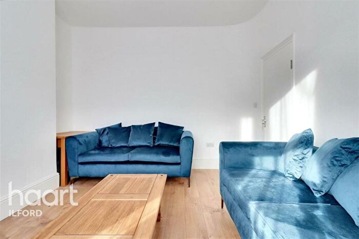 4 Bedroom Terraced House To Rent In Hazelwood Road, Walthamstow, E17