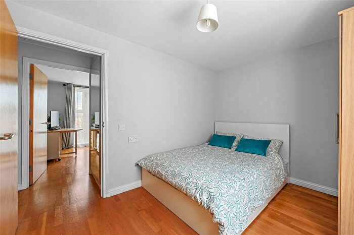 1 Bedroom Flat For Sale In Eastway, Hackney, London, E9