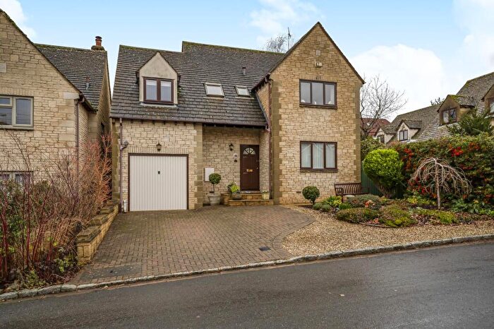 5 Bedroom Detached House For Sale In Parkside, North Leigh, OX29