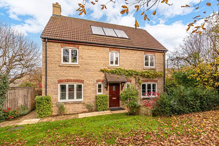 5 Bedroom Detached House For Sale In Church Rise, Burton, SN14