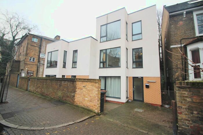5 Bedroom Mews House To Rent In Evering Road, London, E5