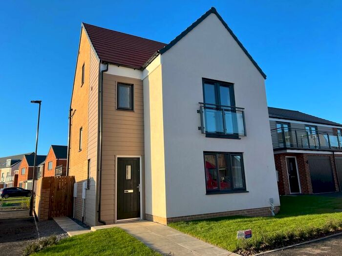 4 Bedroom Semi-Detached House To Rent In Speckledwood Way, Newcastle Upon Tyne NE13