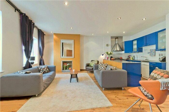 3 Bedroom House To Rent In Balls Pond Road, Islington, N1