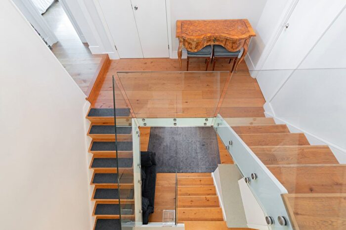 5 Bedroom Detached House To Rent In Cenacle Close, London, NW3