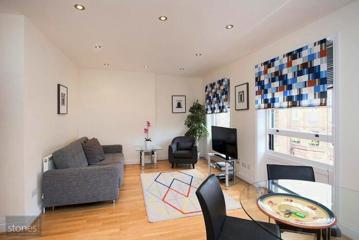 2 Bedroom Flat To Rent In Nottingham Place, Marylebone, London, W1U