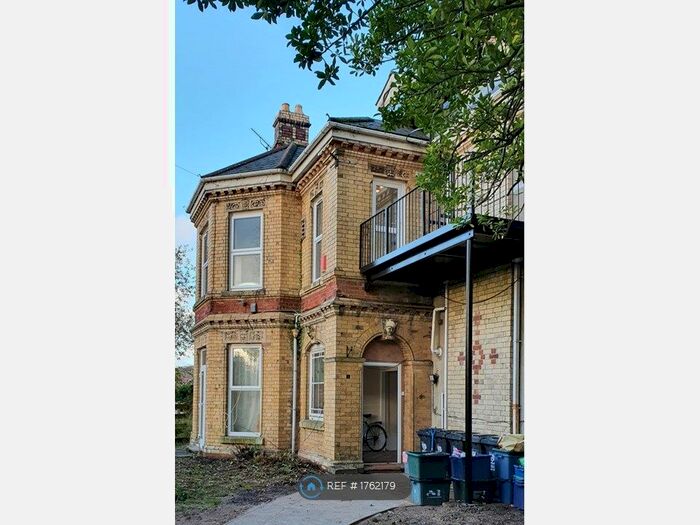 2 Bedroom Flat To Rent In Caerau Crescent, Newport, NP20