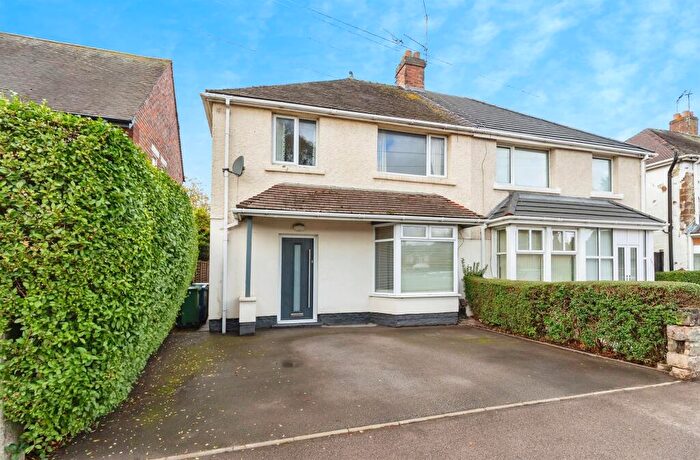 4 Bedroom Semi-Detached House For Sale In Stone Road, Stafford, ST16