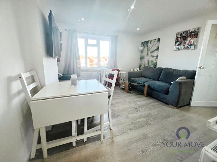 1 Bedroom Flat For Sale In Raby Close, Tividale, Oldbury, West Midlands, B69