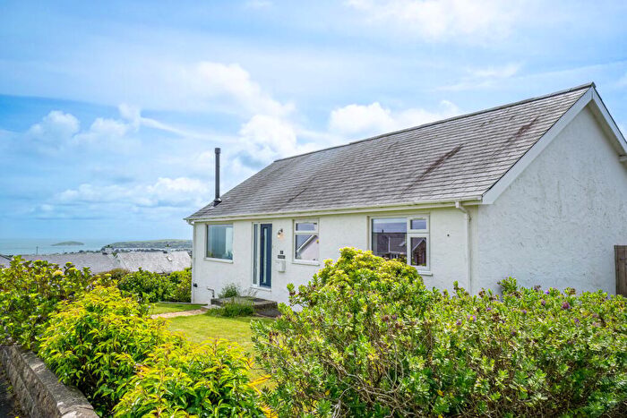 3 Bedroom Bungalow For Sale In Mynytho, Pwllheli, LL53