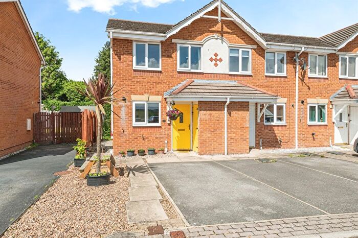2 Bedroom End Of Terrace House For Sale In Pavilion Court, Dewsbury, WF12
