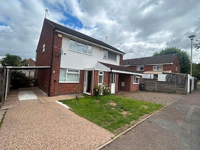 2 Bedroom Town House To Rent In Huggett Close, Leicester, LE4