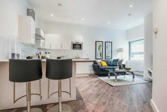 1 Bedroom Flat To Rent In Delta Point, Wellesley Road, Croydon, CR0