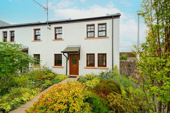 3 Bedroom Semi-Detached House For Sale In Gladney, Ceres, KY15