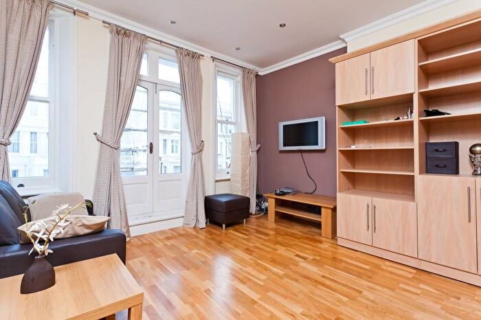 Studio To Rent In Nevern Road, London, SW5