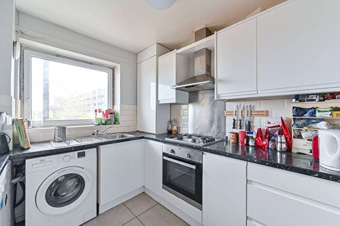 4 Bedroom Flat For Sale In Haymerle Road, Peckham, London, SE15