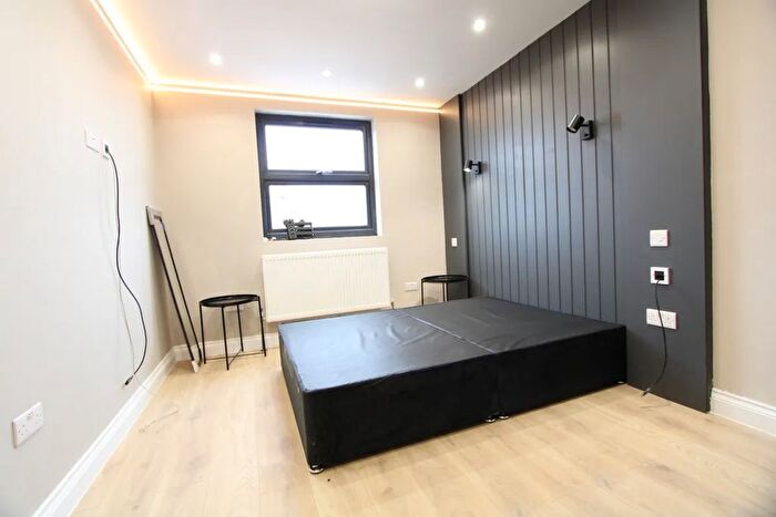 2 Bedroom Flat To Rent In Canterbury Road, Croydon, CR0