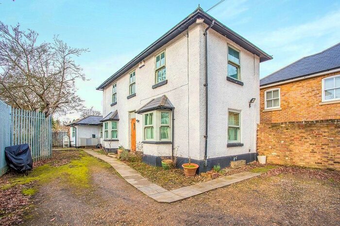 1 Bedroom Flat To Rent In Bedford Street, Watford, Hertfordshire, WD24