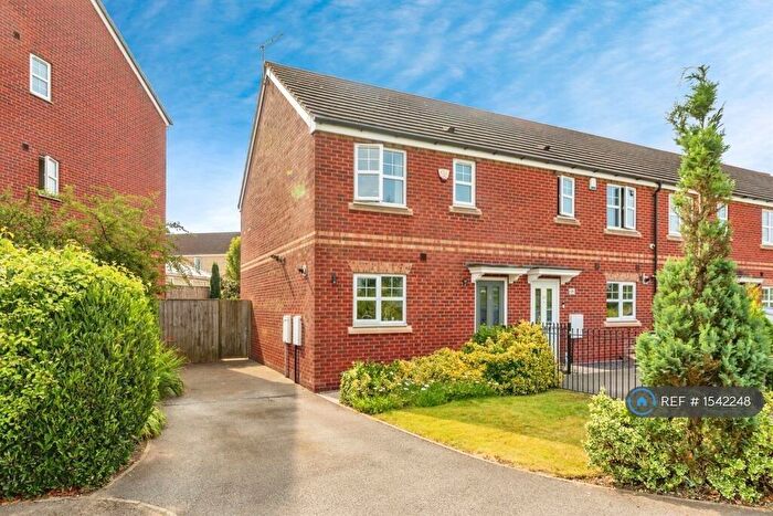 3 Bedroom End Of Terrace House To Rent In Valley Drive, Barnsley, S72