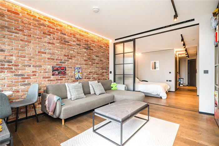 Apartment To Rent In Hewett Street, London, EC2A