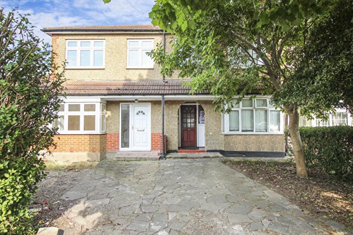 3 Bedroom End Of Terrace House For Sale In Greenwood Avenue, Enfield, EN3