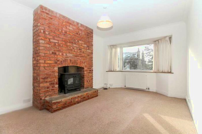 3 Bedroom Semi-Detached Bungalow To Rent In Newlay Wood Avenue, Horsforth, LS18