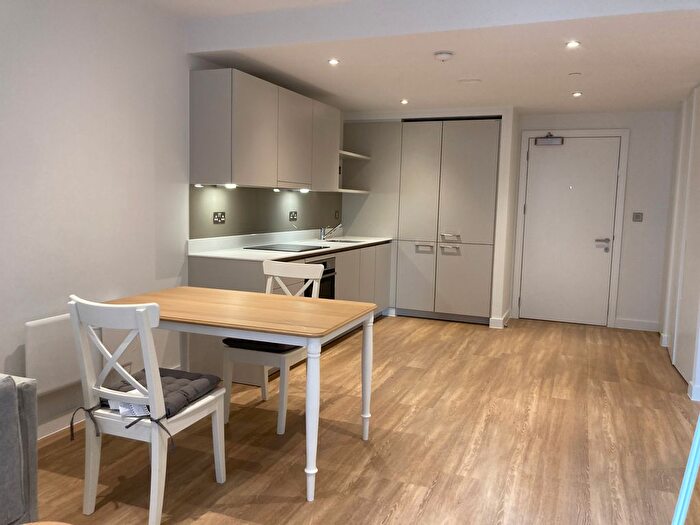 2 Bedroom Flat To Rent In Whitworth Street, Manchester, M1