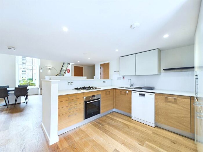 2 Bedroom Apartment To Rent In Simpson Loan, Quartermile, Edinburgh, EH3