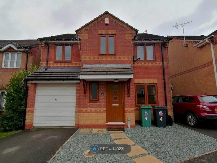 4 Bedroom Detached House To Rent In Beechdale Road, Alfreton, DE55