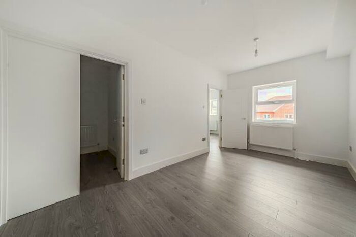 4 Bedroom Terraced House To Rent In Geoffrey Keen Road, Chesham, Buckinghams, HP5