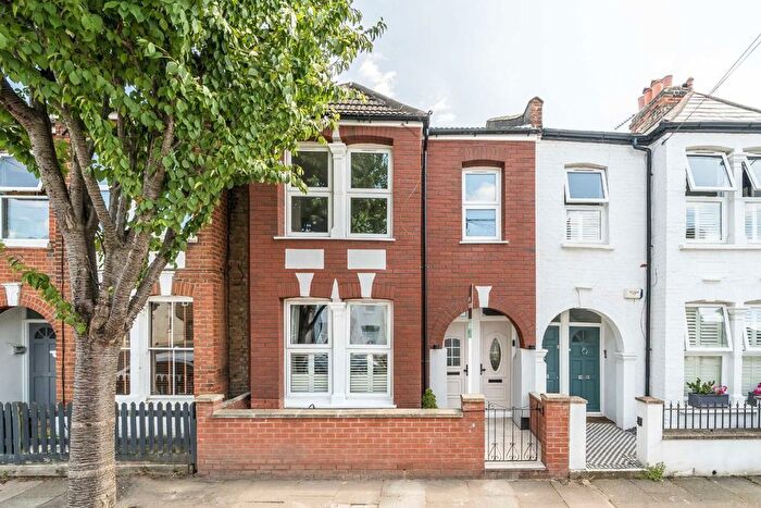 2 Bedroom Flat For Sale In Khartoum Road, Tooting, SW17