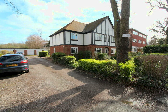 2 Bedroom Ground Flat To Rent In Westfield Court, Byfleet Road, New Haw, KT15