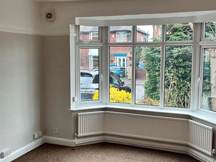 2 Bedroom Bungalow To Rent In Cliff Road, Carlton, Nottingham, NG4