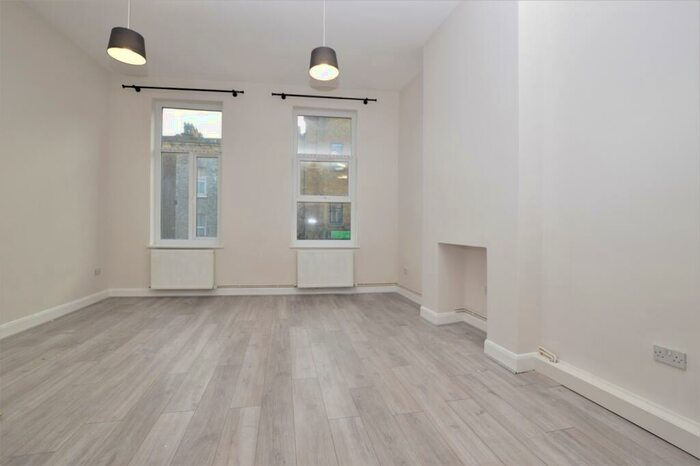 2 Bedroom Flat To Rent In Peckham High Street Peckham, SE15