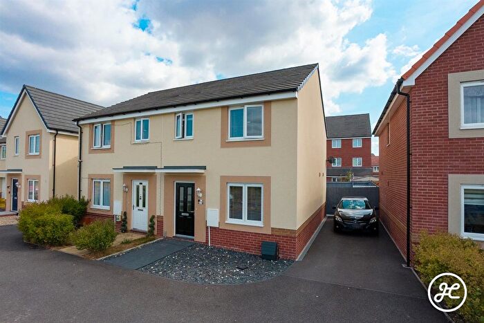3 Bedroom Semi-Detached House For Sale In Garnet Road, Kings Down, Bridgwater, TA6
