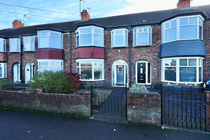 3 Bedroom Terraced House For Sale In Grammar School Road, Hull, HU5