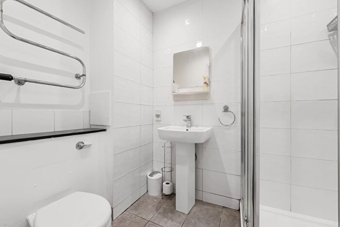 1 Bedroom Flat For Sale In Fairfield Road, Bow Quarter, E3