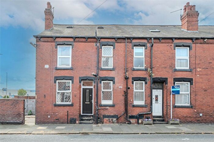 1 Bedroom Terraced House For Sale In South End Terrace, Leeds, West Yorkshire, LS13