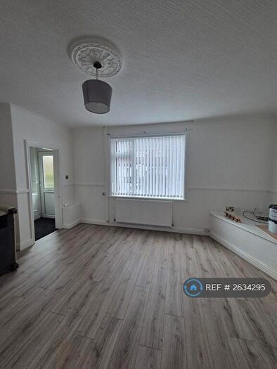 3 Bedroom Terraced House To Rent In Taylor Street, Chadderton, Oldham, OL9