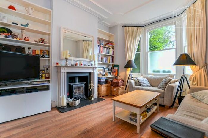 2 Bedroom Maisonette To Rent In Lavender Sweep, Clapham, SW11