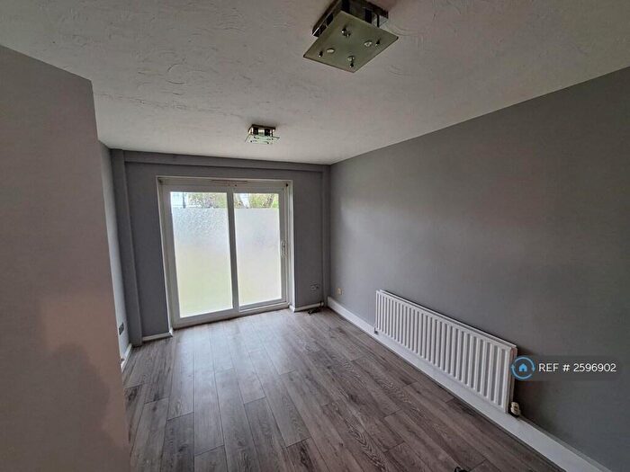 1 Bedroom Flat To Rent In Freeland Court, Sidcup, DA15