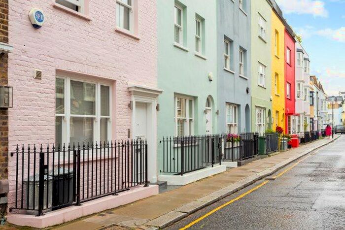 4 Bedroom Property To Rent In Godfrey Street, London, SW3