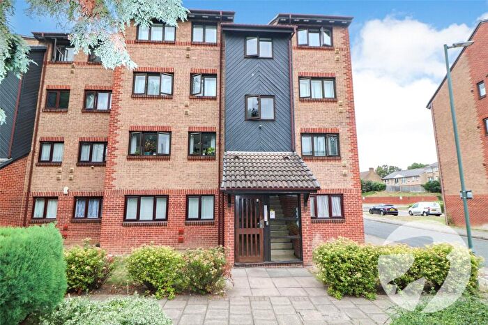 2 Bedroom Flat For Sale In Cricketers Close, Northumberland Heath, Erith, DA8
